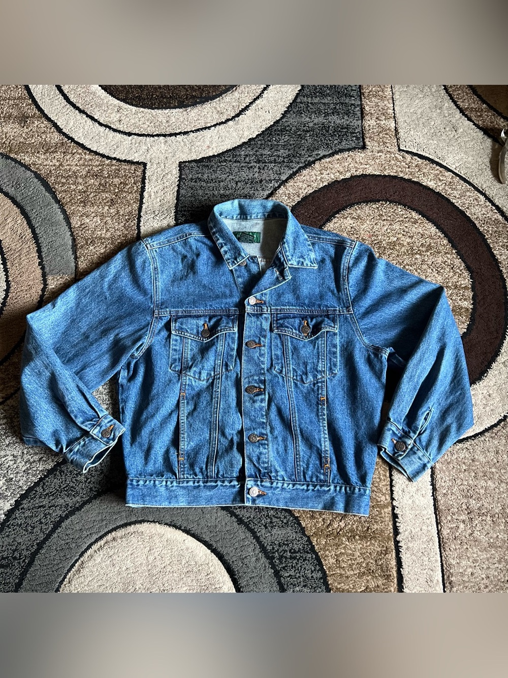 Men’s vintage Hunt Club 90’s denim jacket size medium